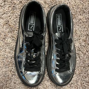 Silver Puma sneakers - size 8